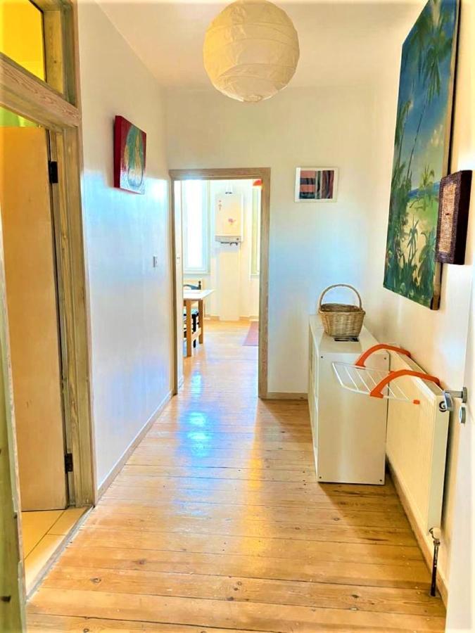 Splendid 1 Bedroom Flat + Terrace London Exterior foto